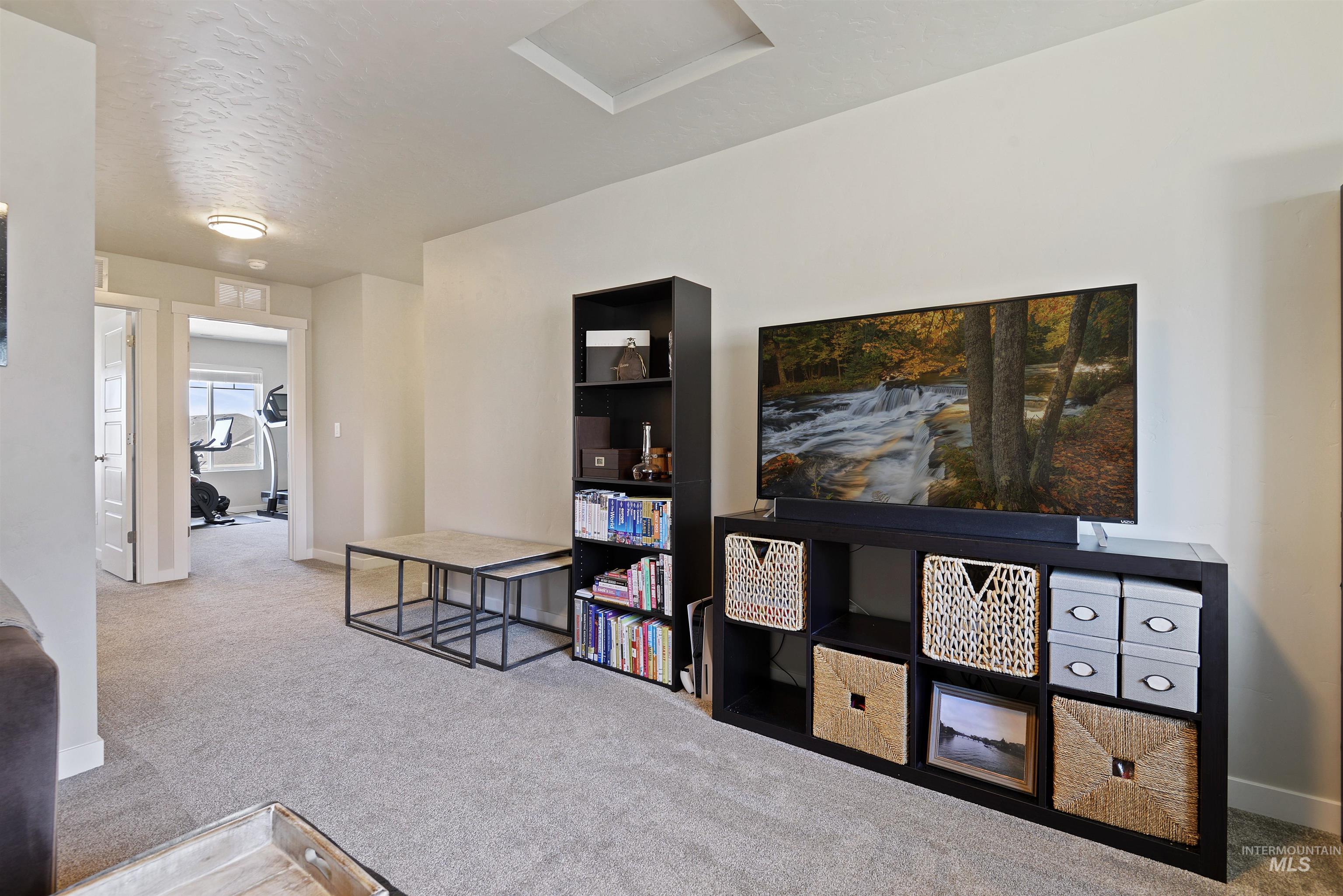 1993 W Wood Chip Dr.