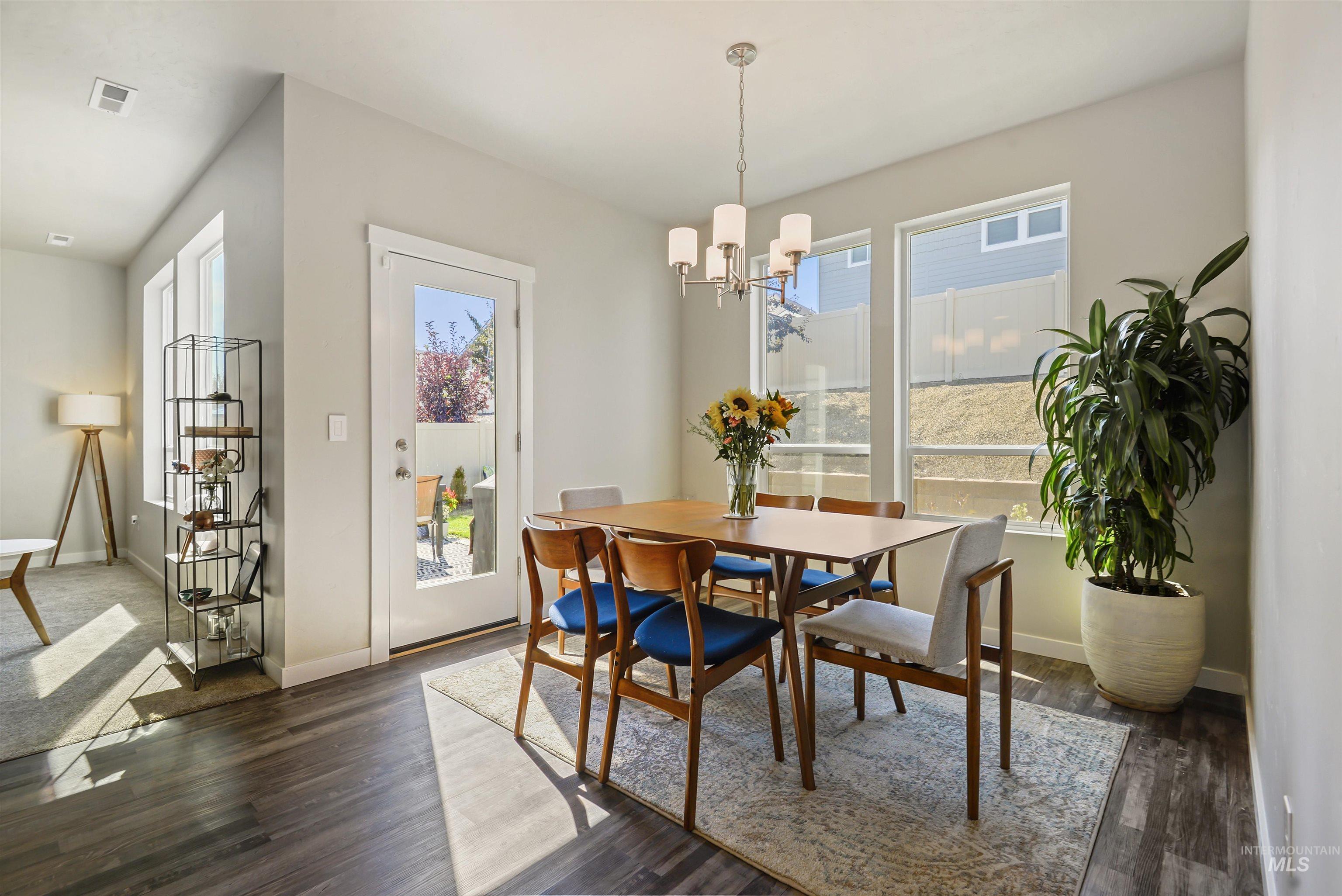 1993 W Wood Chip Dr.