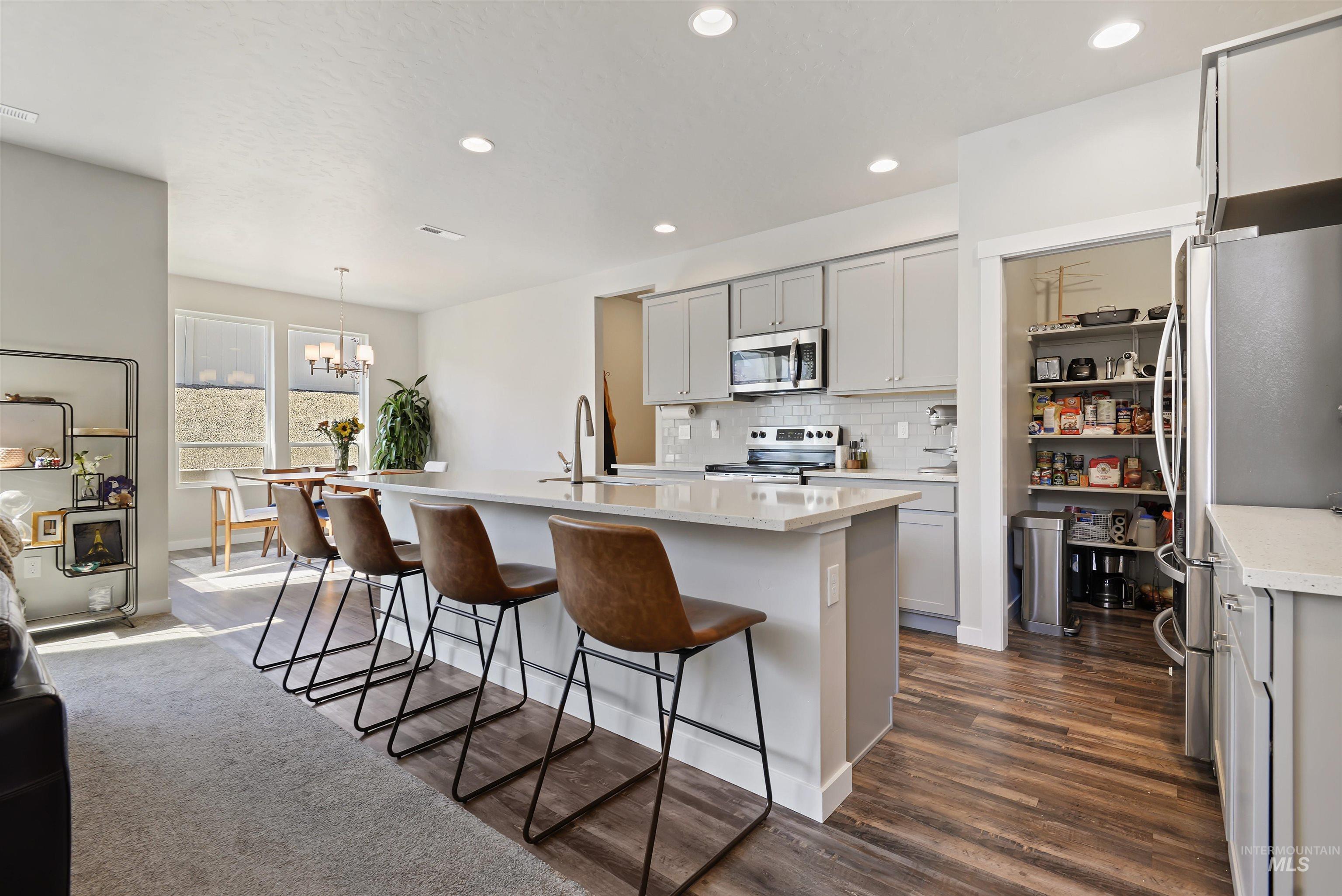 1993 W Wood Chip Dr.