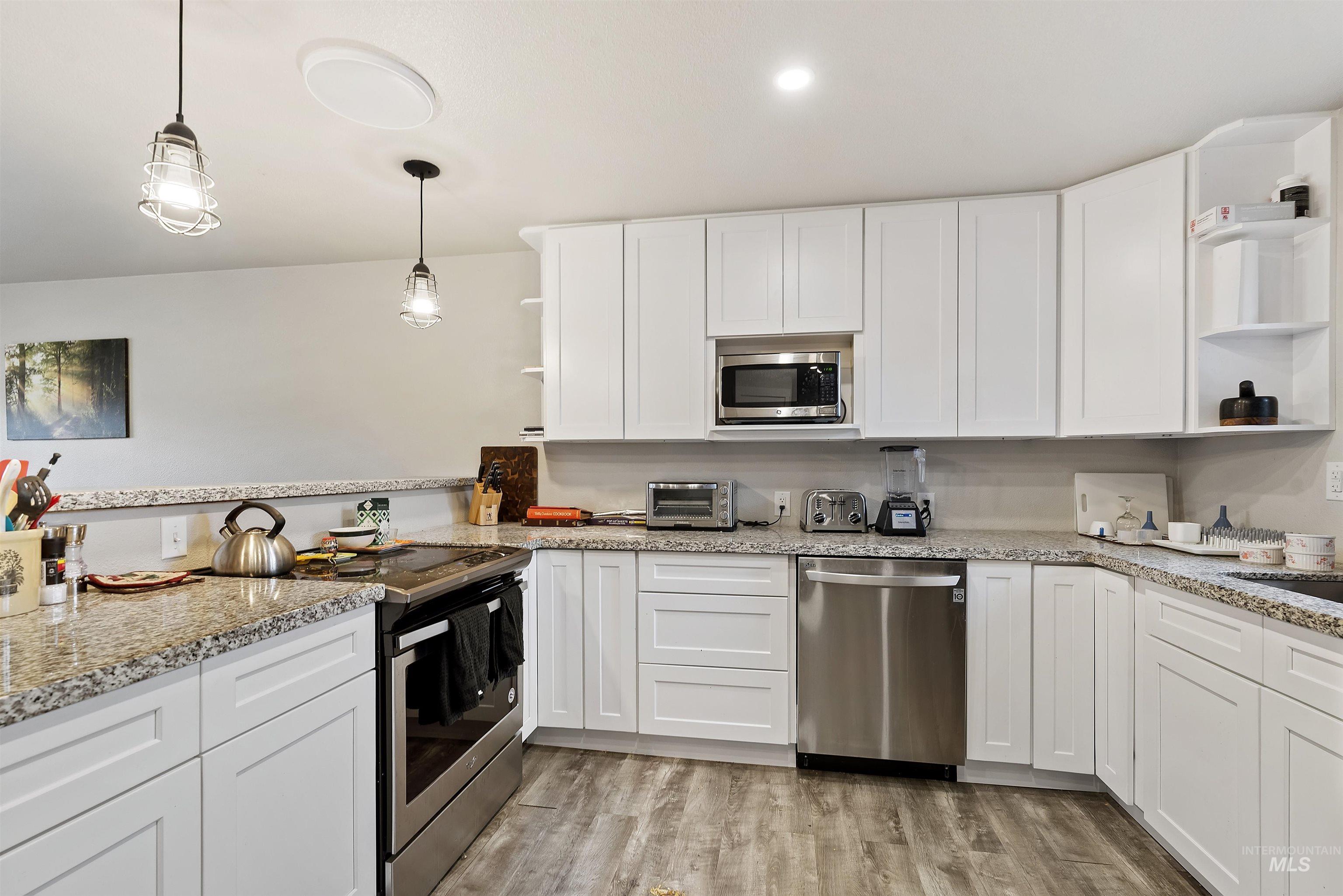 4204 N Linda Vista Lane