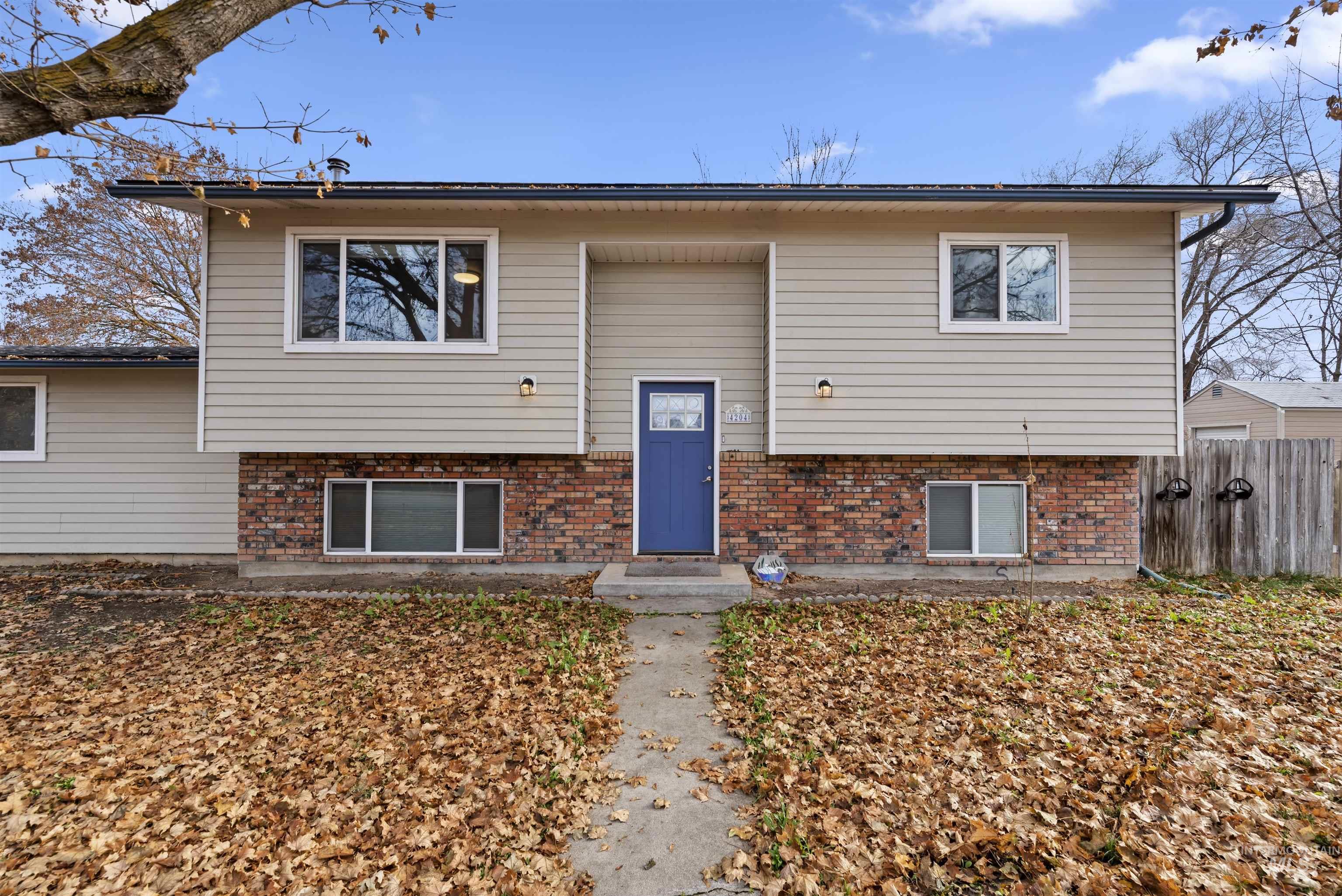 4204 N Linda Vista Lane