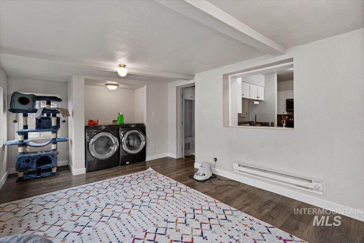 1908 S Eagleson Road