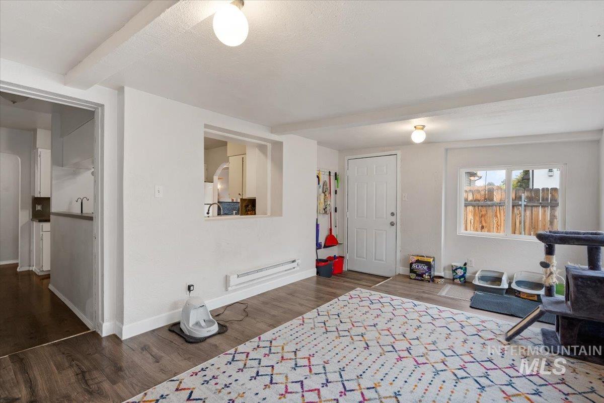 1908 S Eagleson Road