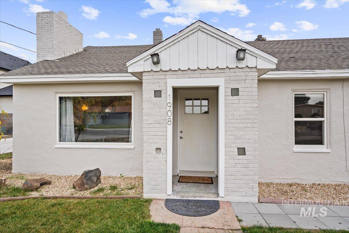 1908 S Eagleson Road