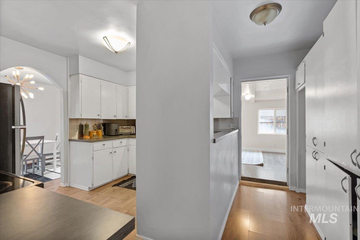 1908 S Eagleson Road