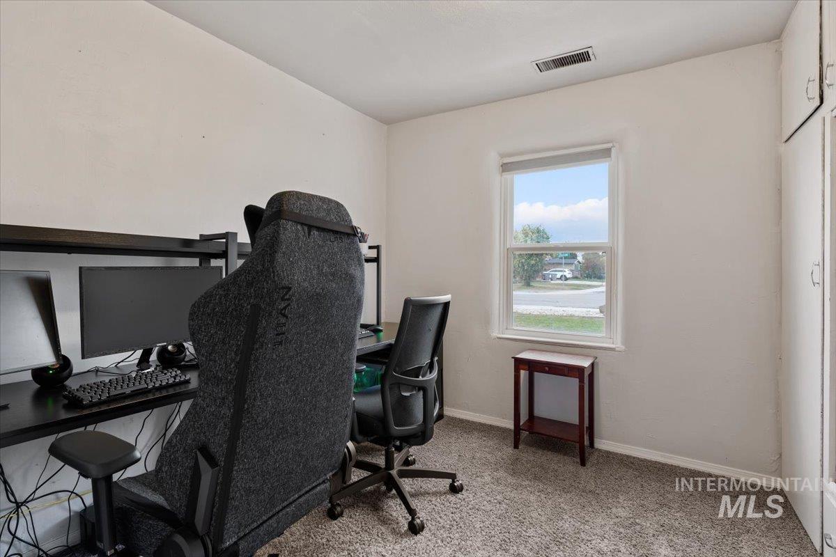 1908 S Eagleson Road