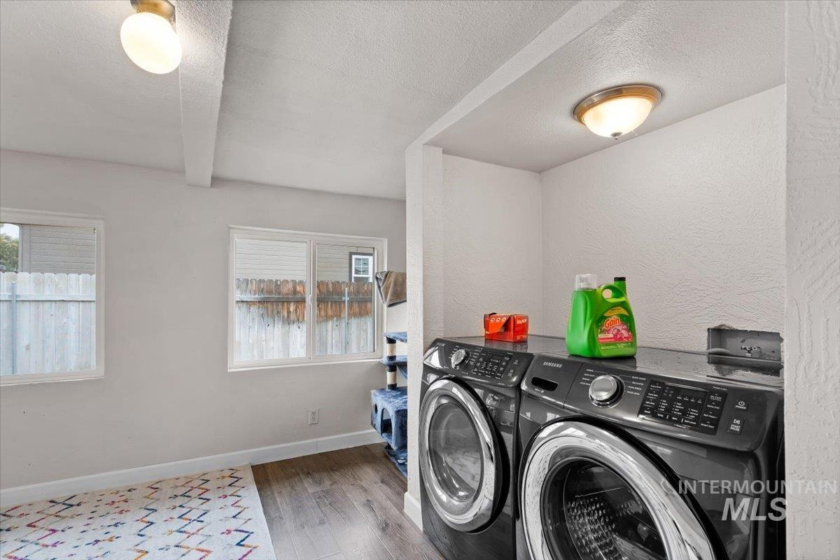 1908 S Eagleson Road