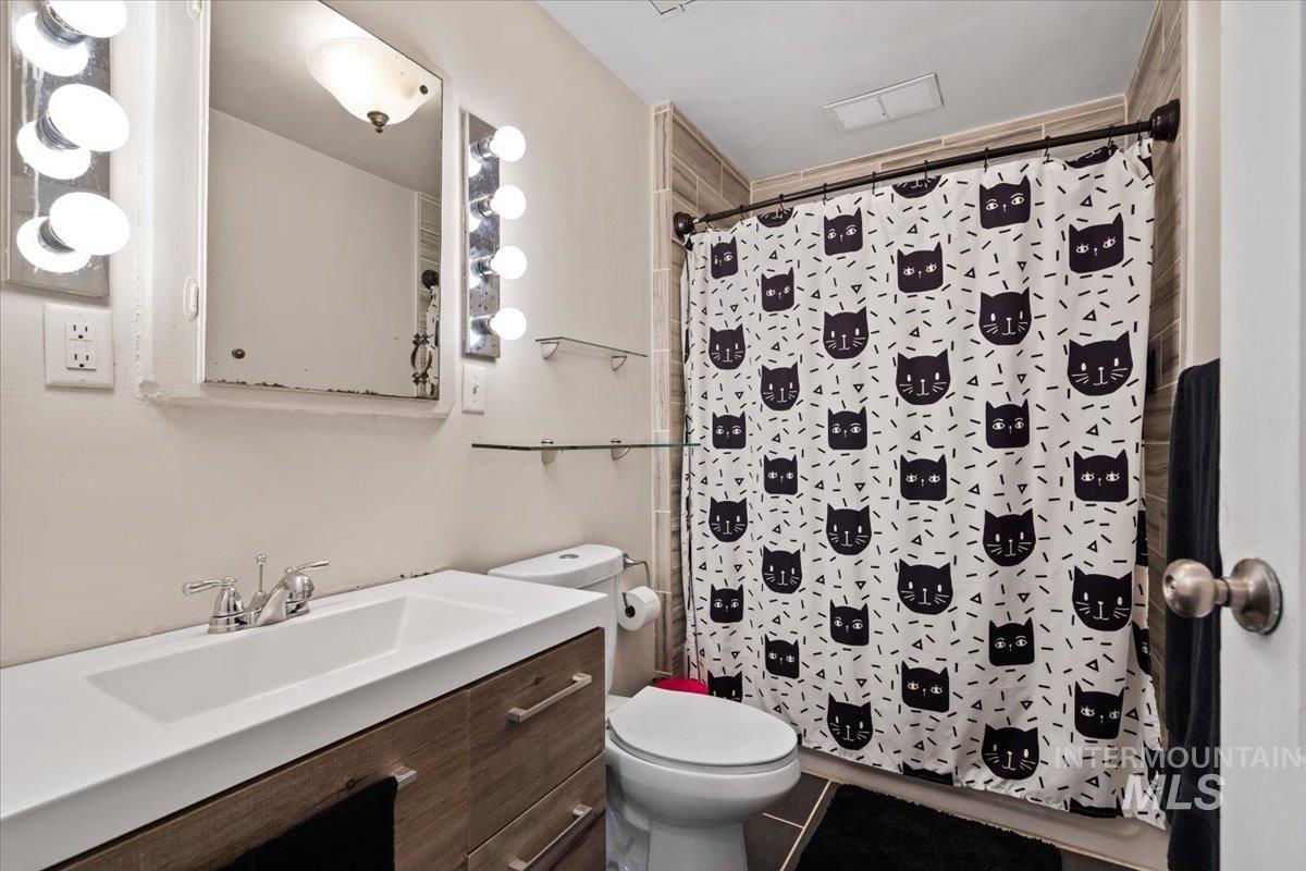 1908 S Eagleson Road