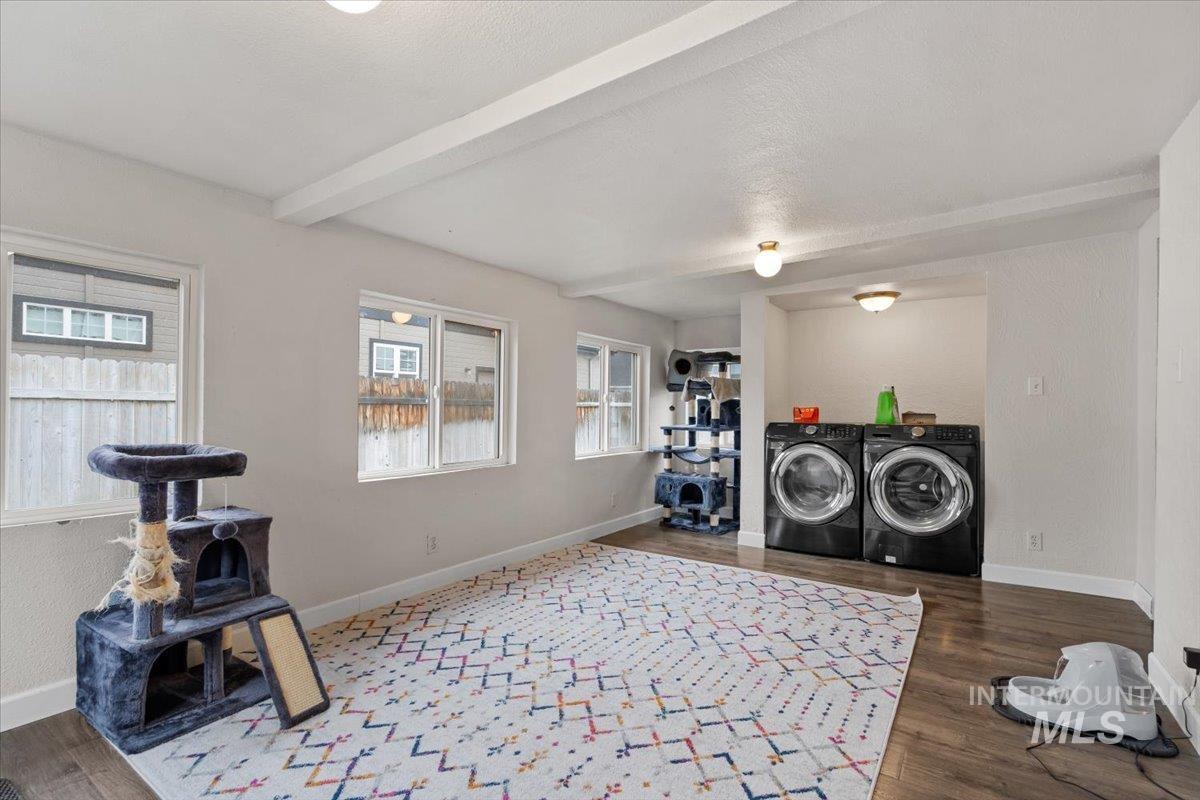 1908 S Eagleson Road