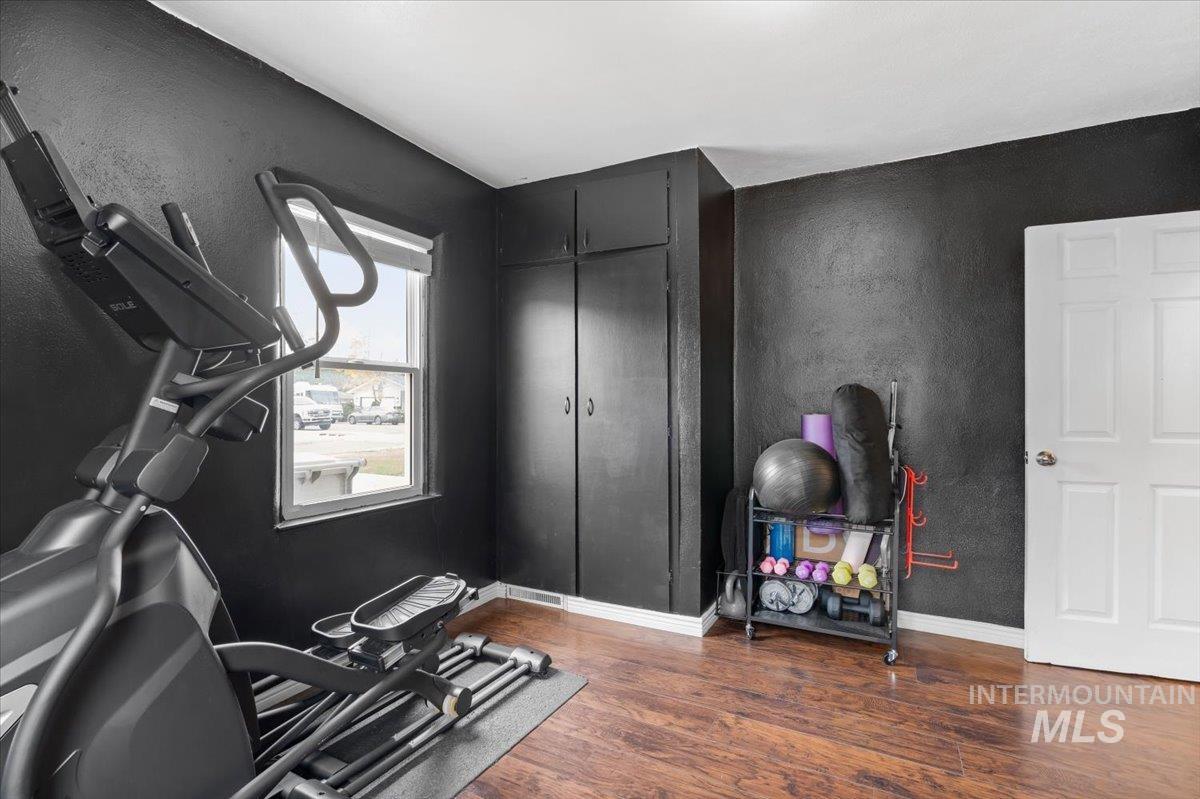 1908 S Eagleson Road