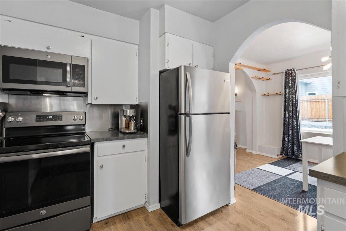 1908 S Eagleson Road