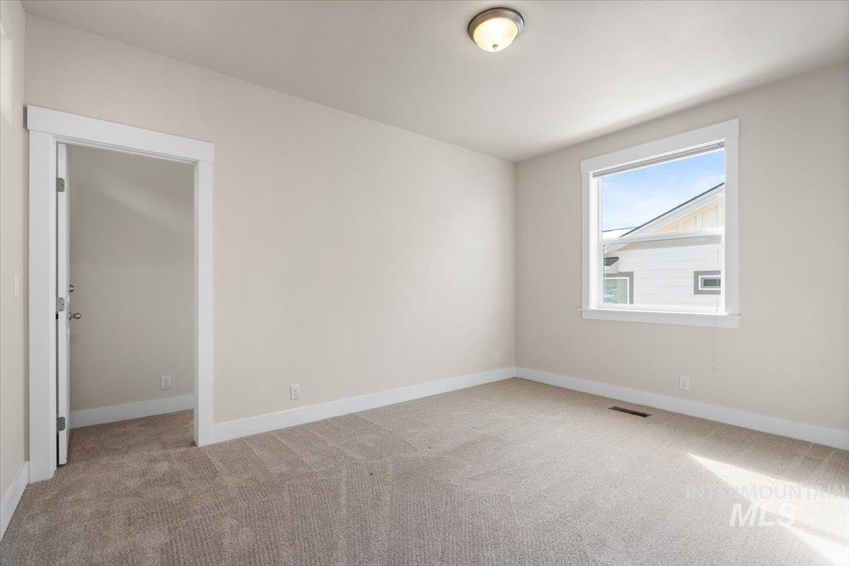 18575 N Goldenridge Place