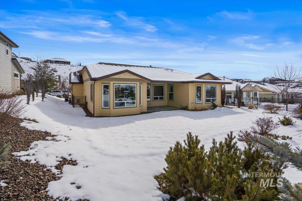 18575 N Goldenridge Place