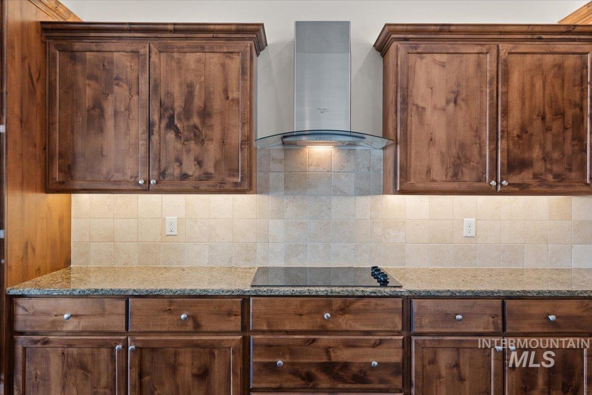 18575 N Goldenridge Place