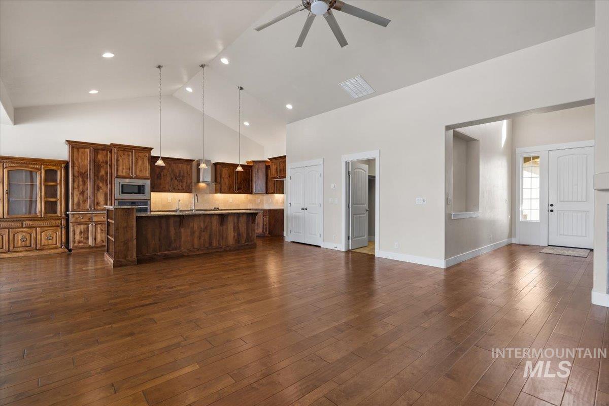 18575 N Goldenridge Place