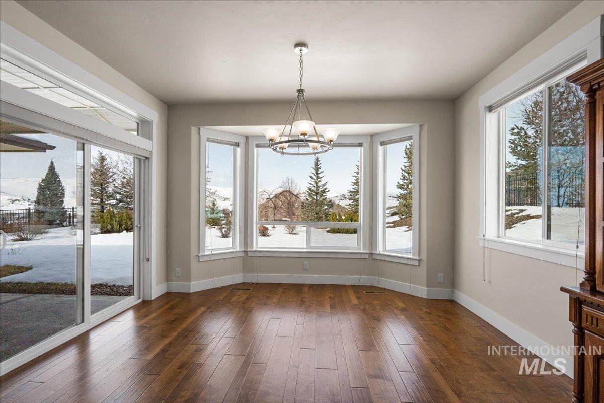 18575 N Goldenridge Place