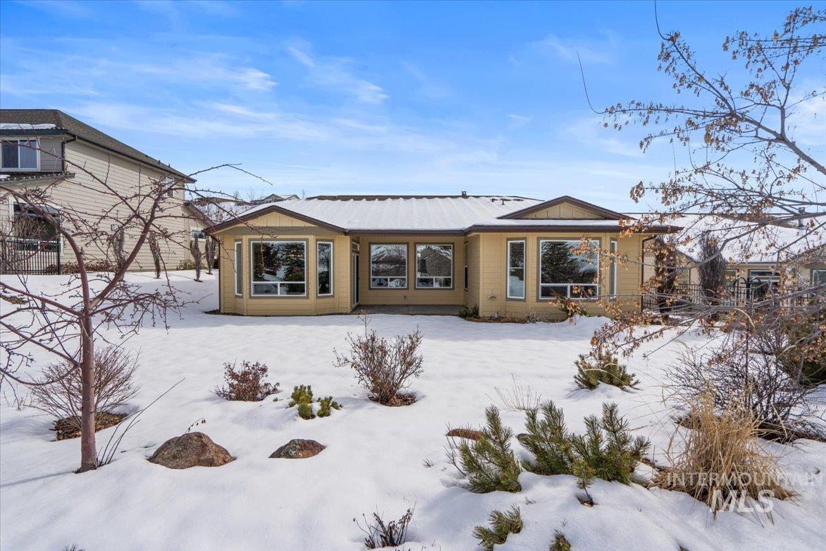 18575 N Goldenridge Place