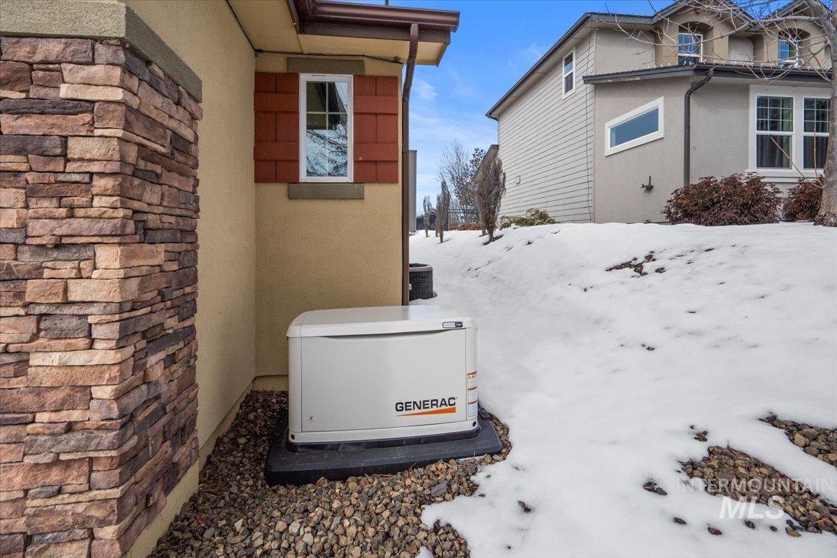 18575 N Goldenridge Place