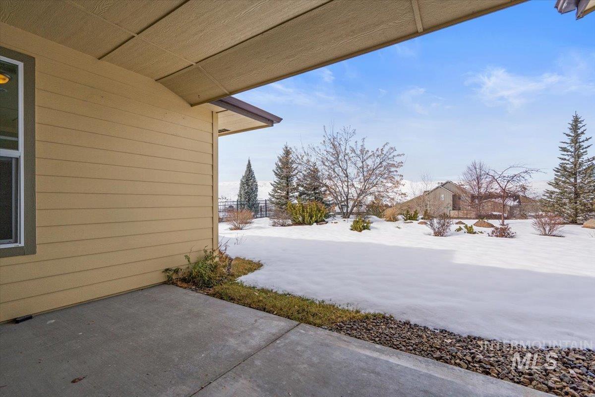 18575 N Goldenridge Place