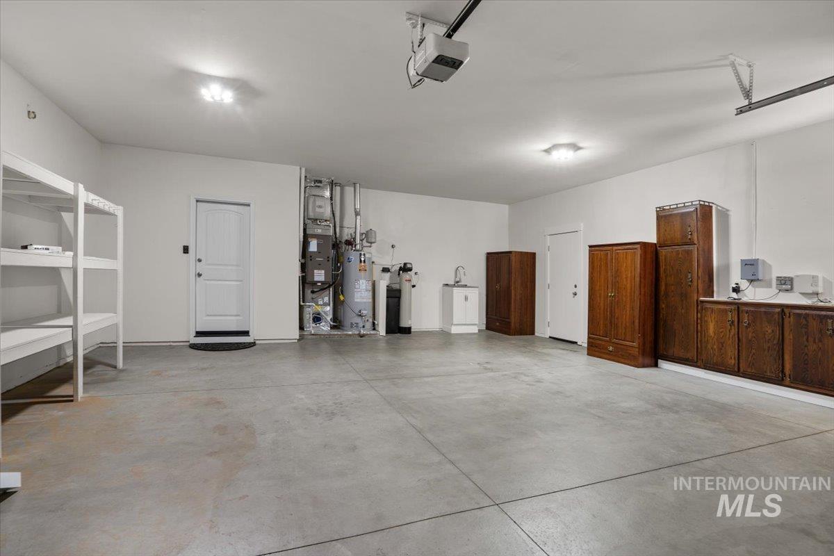 18575 N Goldenridge Place