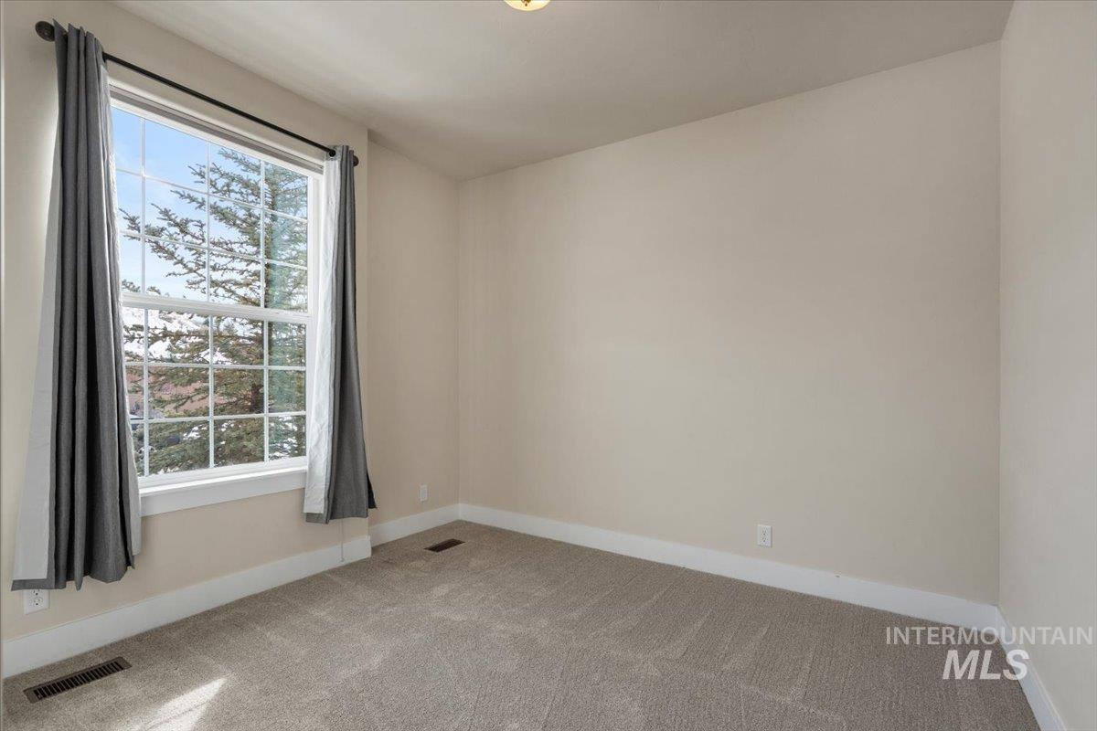 18575 N Goldenridge Place