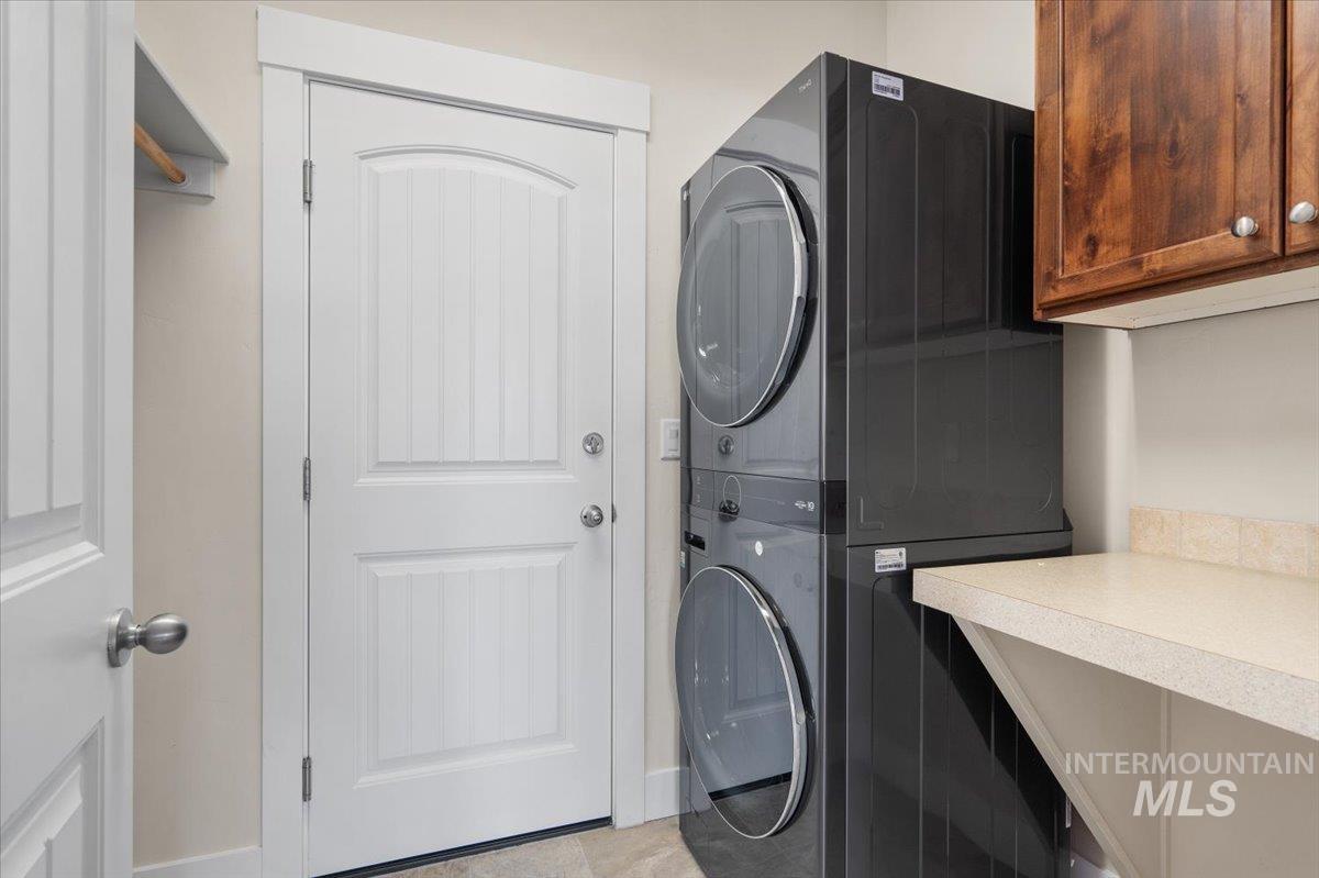 18575 N Goldenridge Place