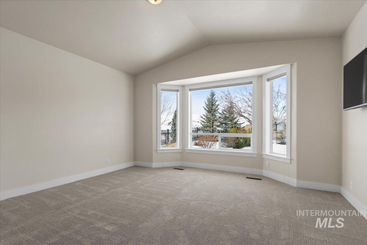 18575 N Goldenridge Place