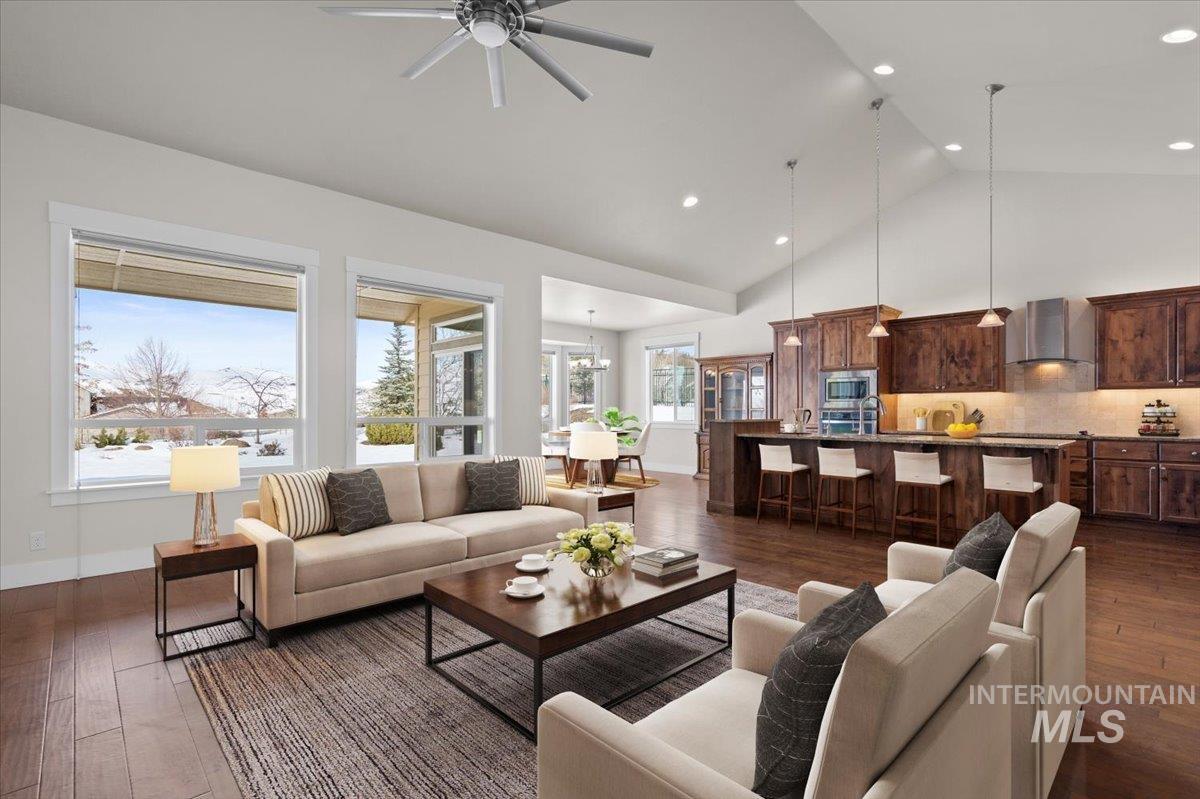 18575 N Goldenridge Place