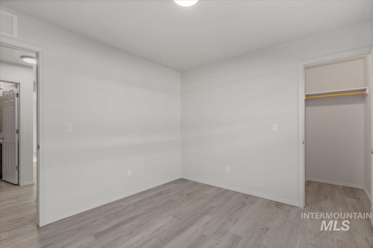 17697 N Harpster Way