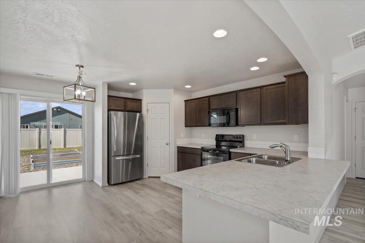 17697 N Harpster Way