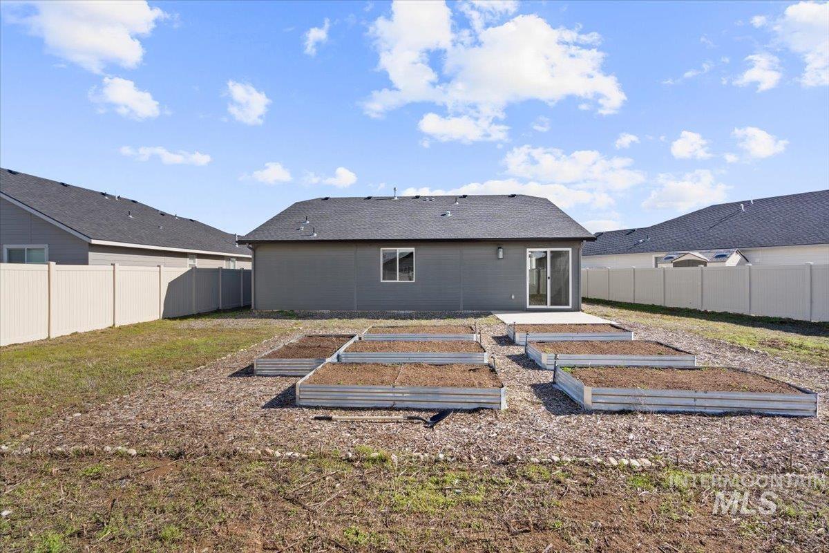 17697 N Harpster Way