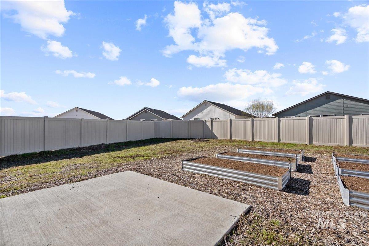 17697 N Harpster Way