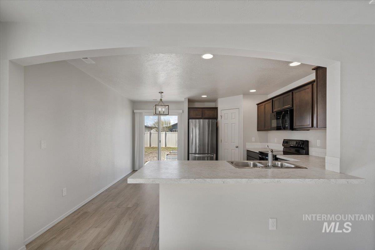 17697 N Harpster Way