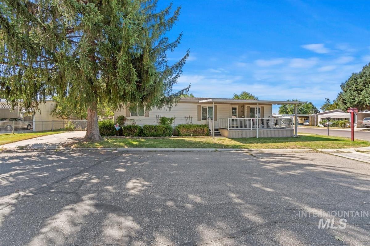 275 N Checola Cir