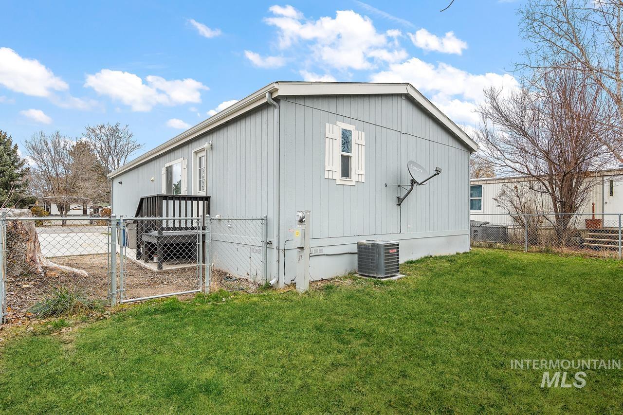 441 W Mesquite St.