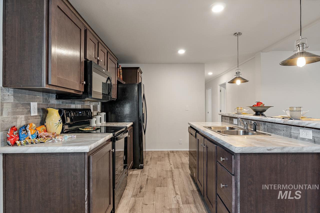 441 W Mesquite St.