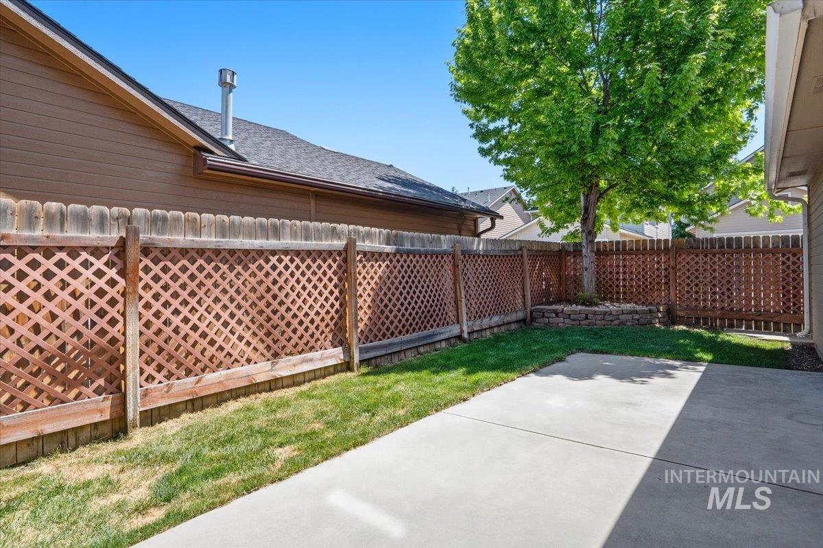 9945 W Bronze Street