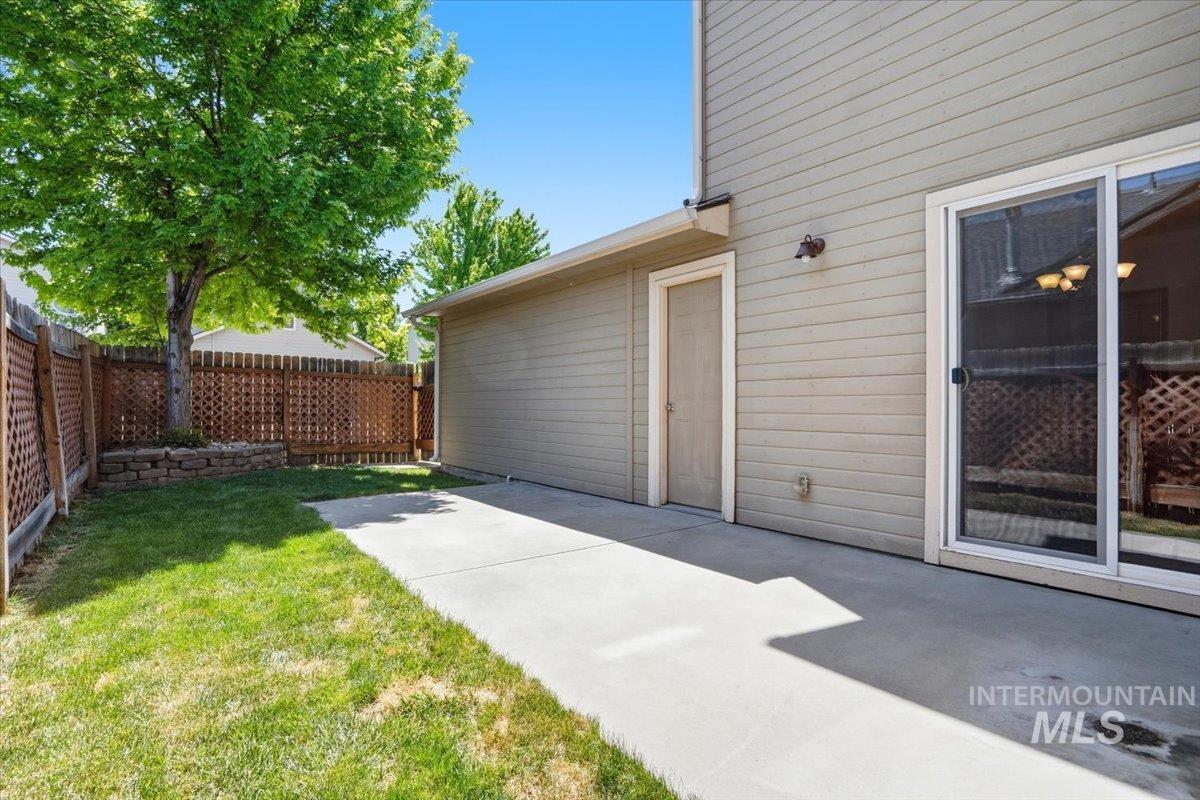 9945 W Bronze Street