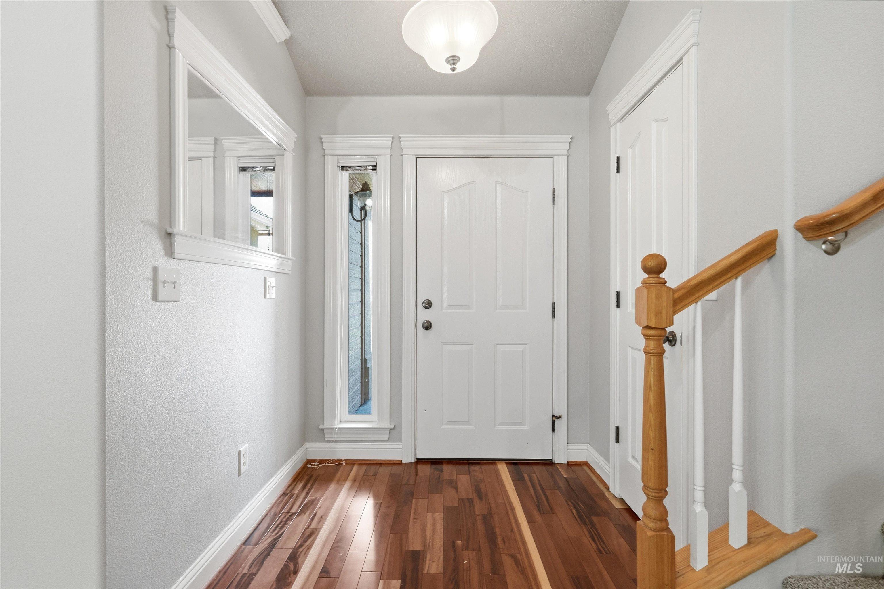 5303 Howard Lane