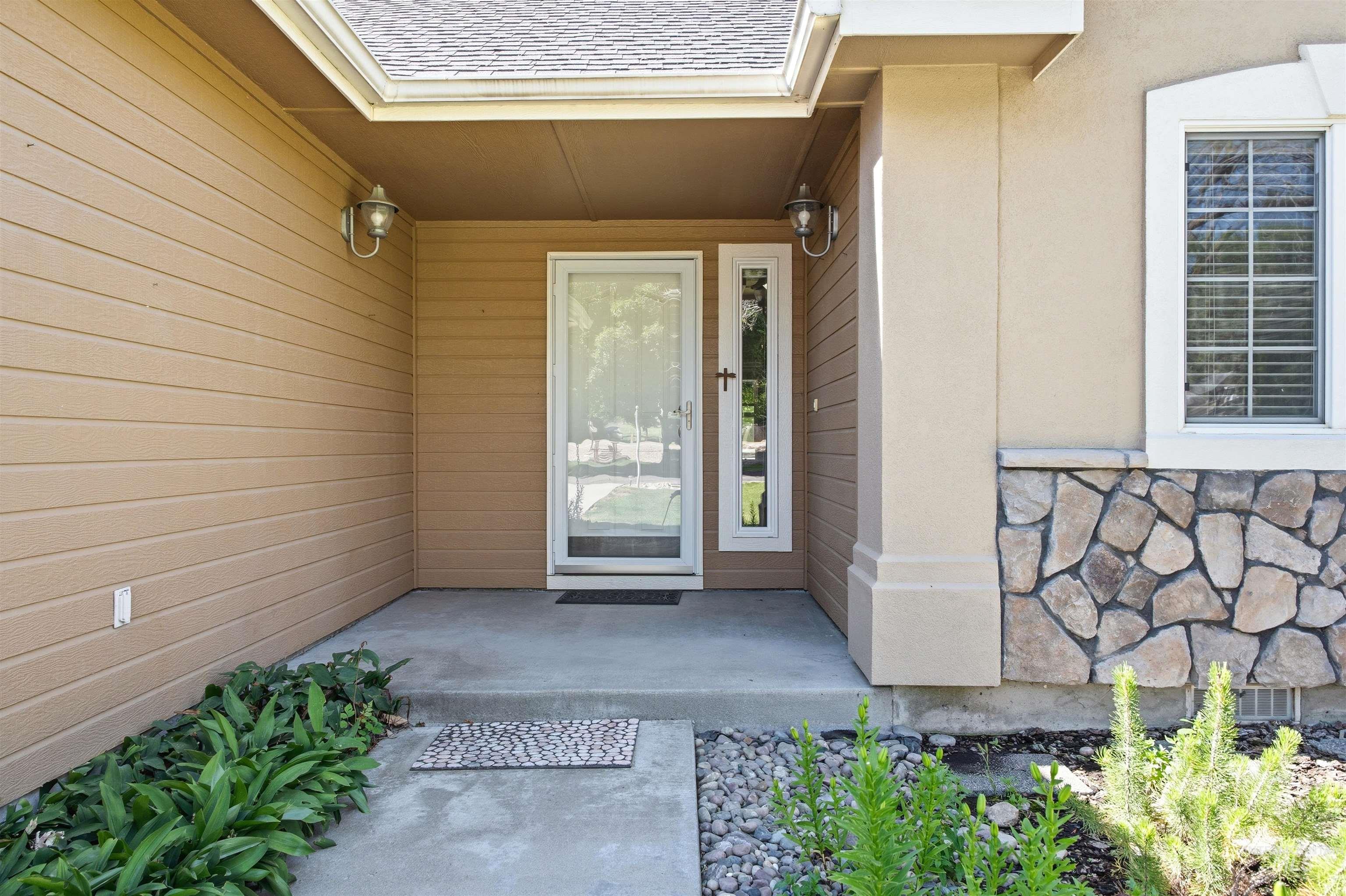 5303 Howard Lane