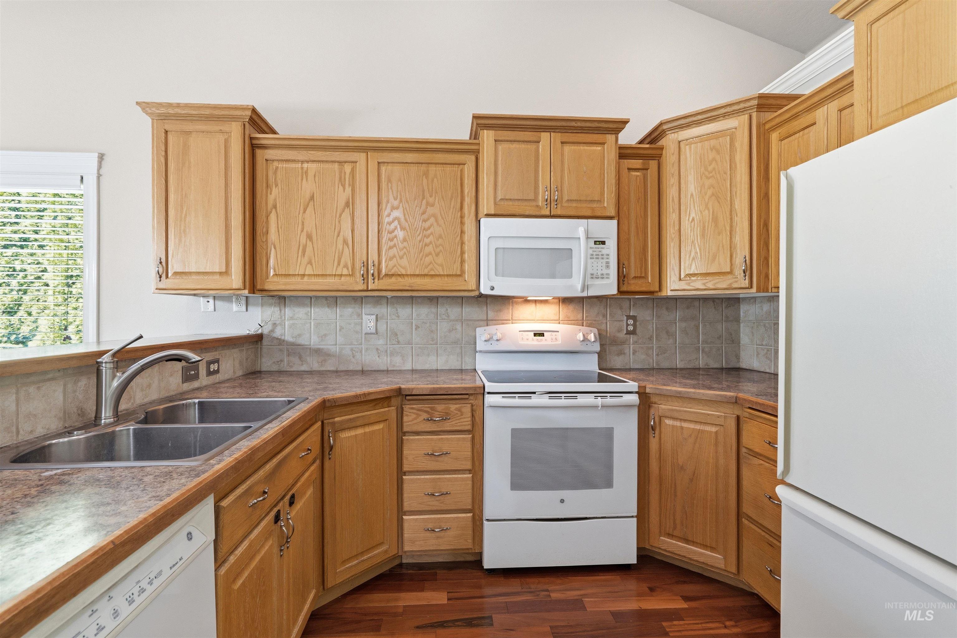 5303 Howard Lane