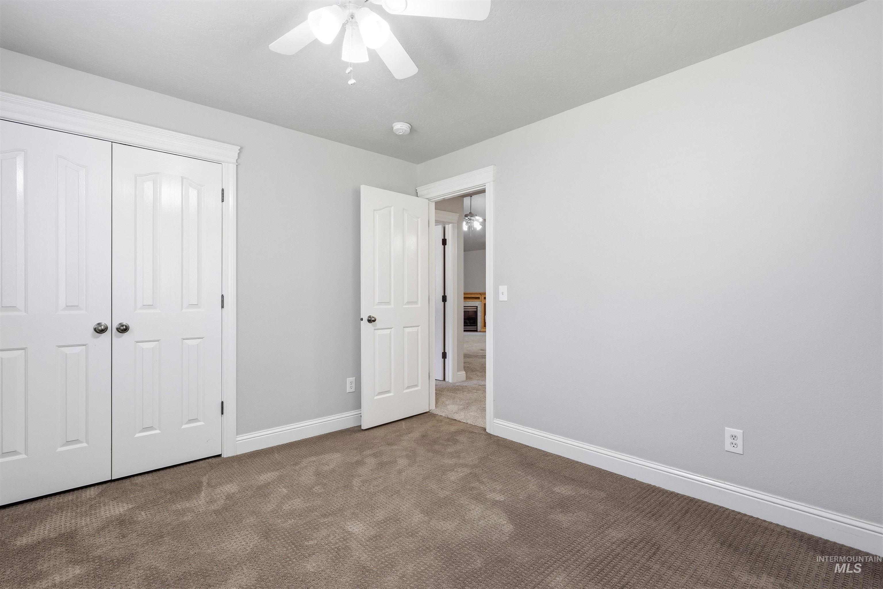 5303 Howard Lane