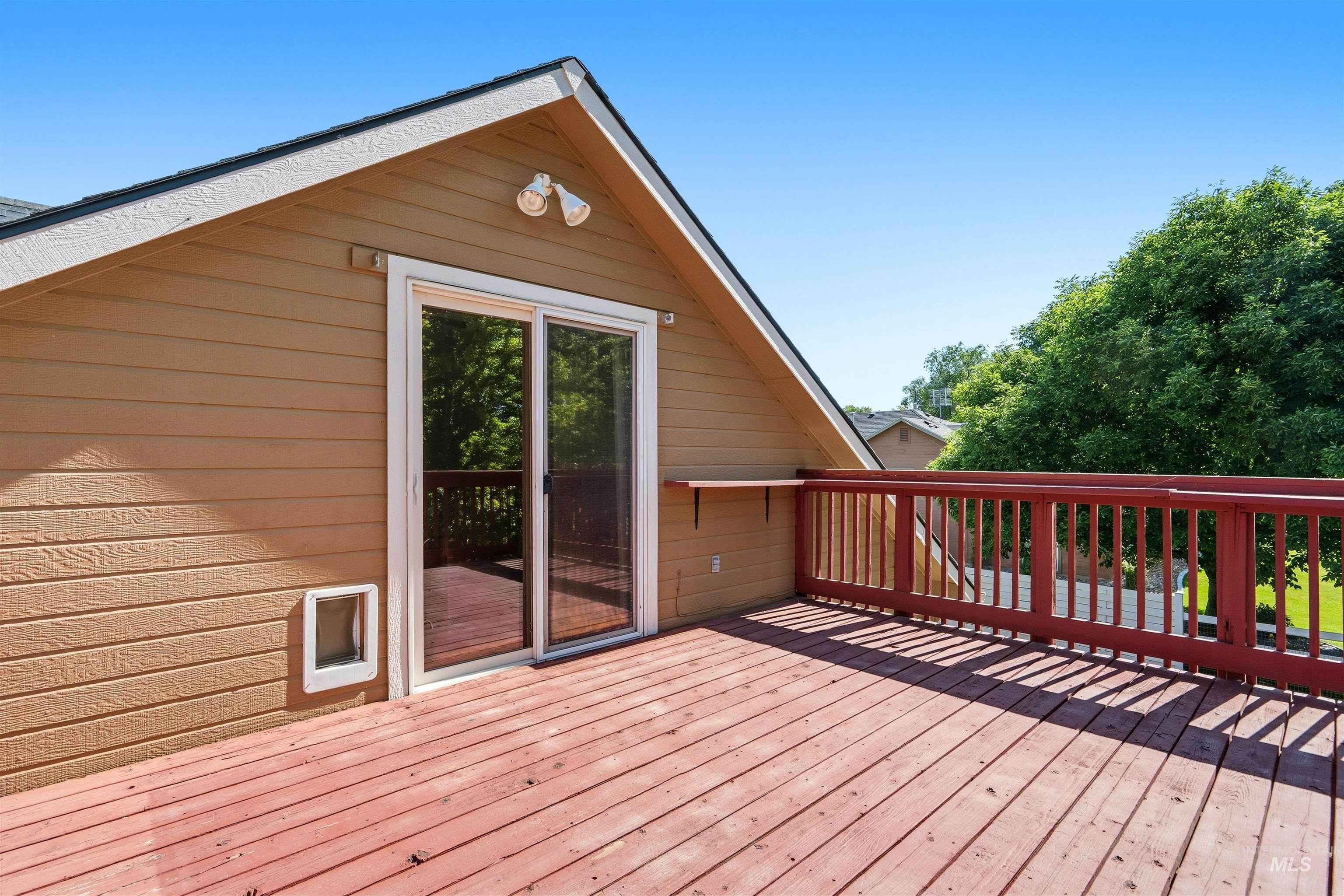 5303 Howard Lane