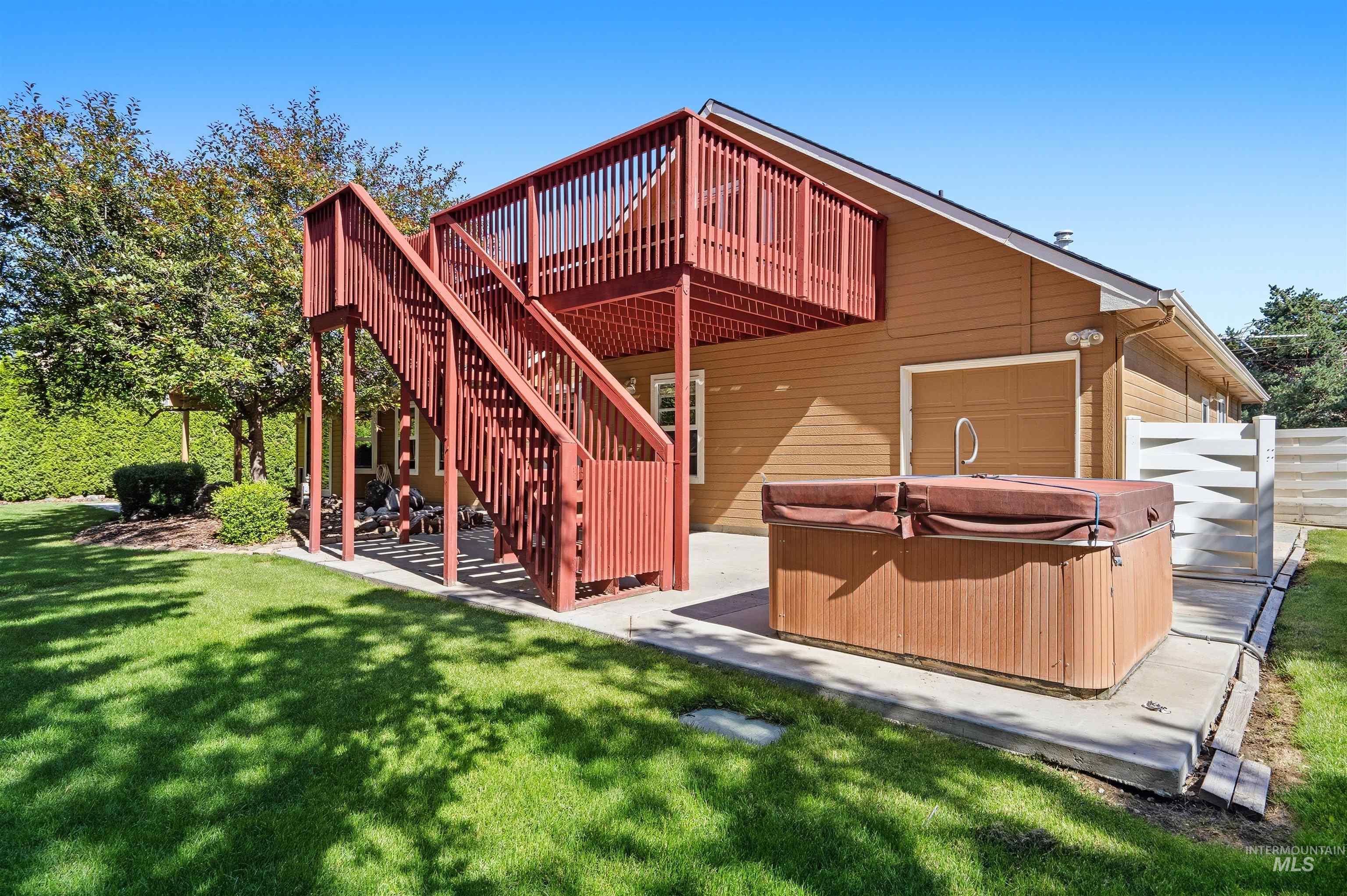 5303 Howard Lane