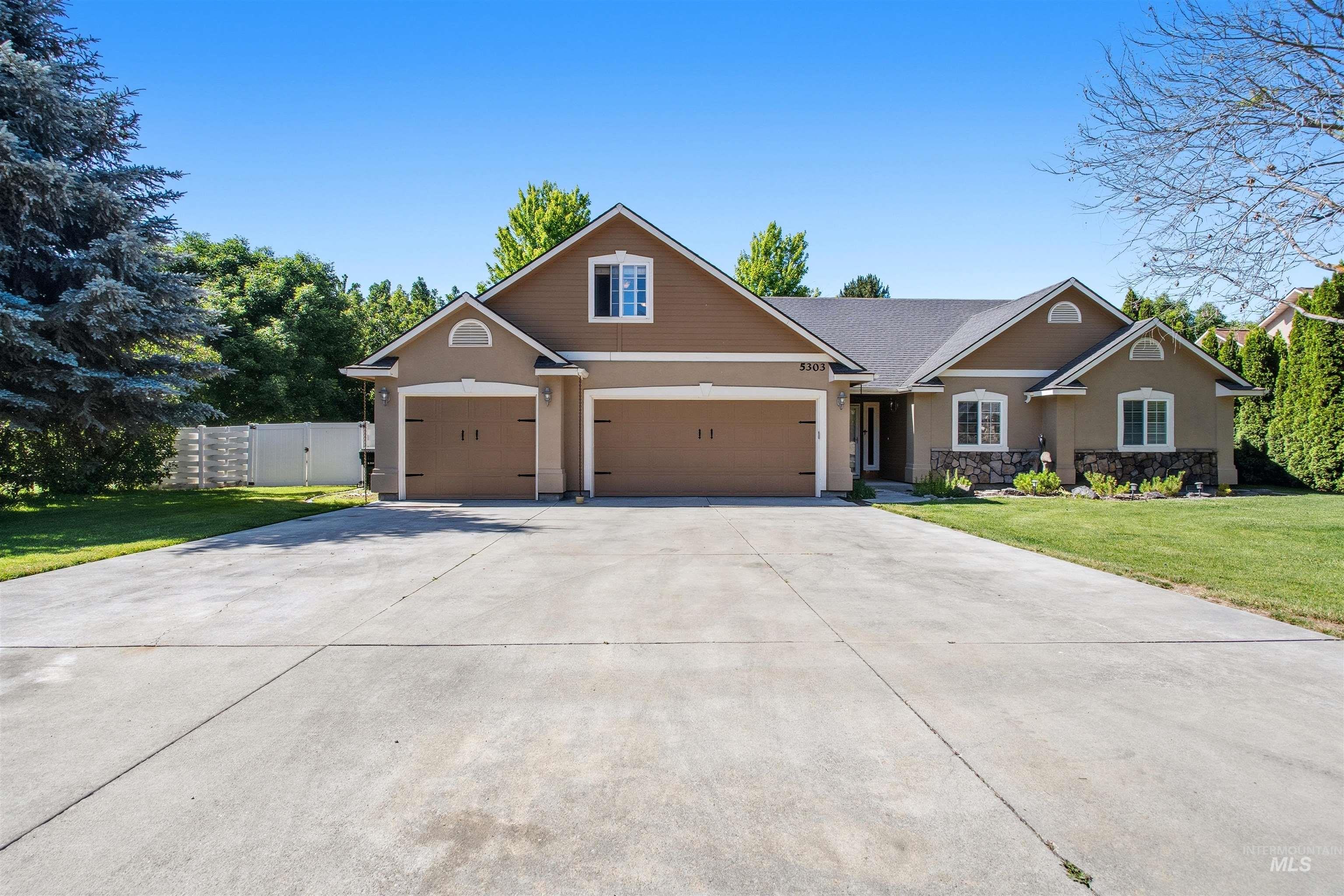 5303 Howard Lane