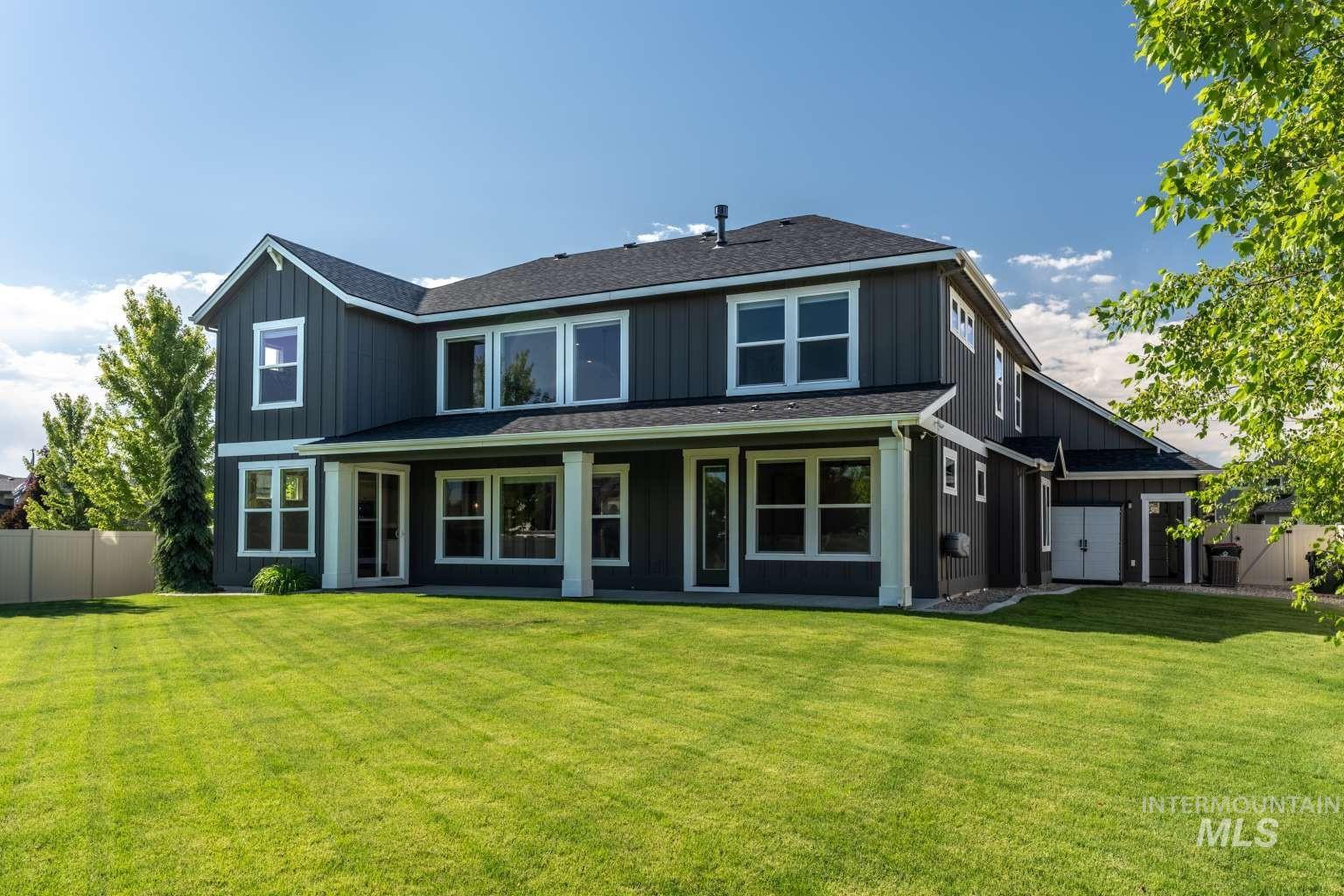2598 E La Grange Dr