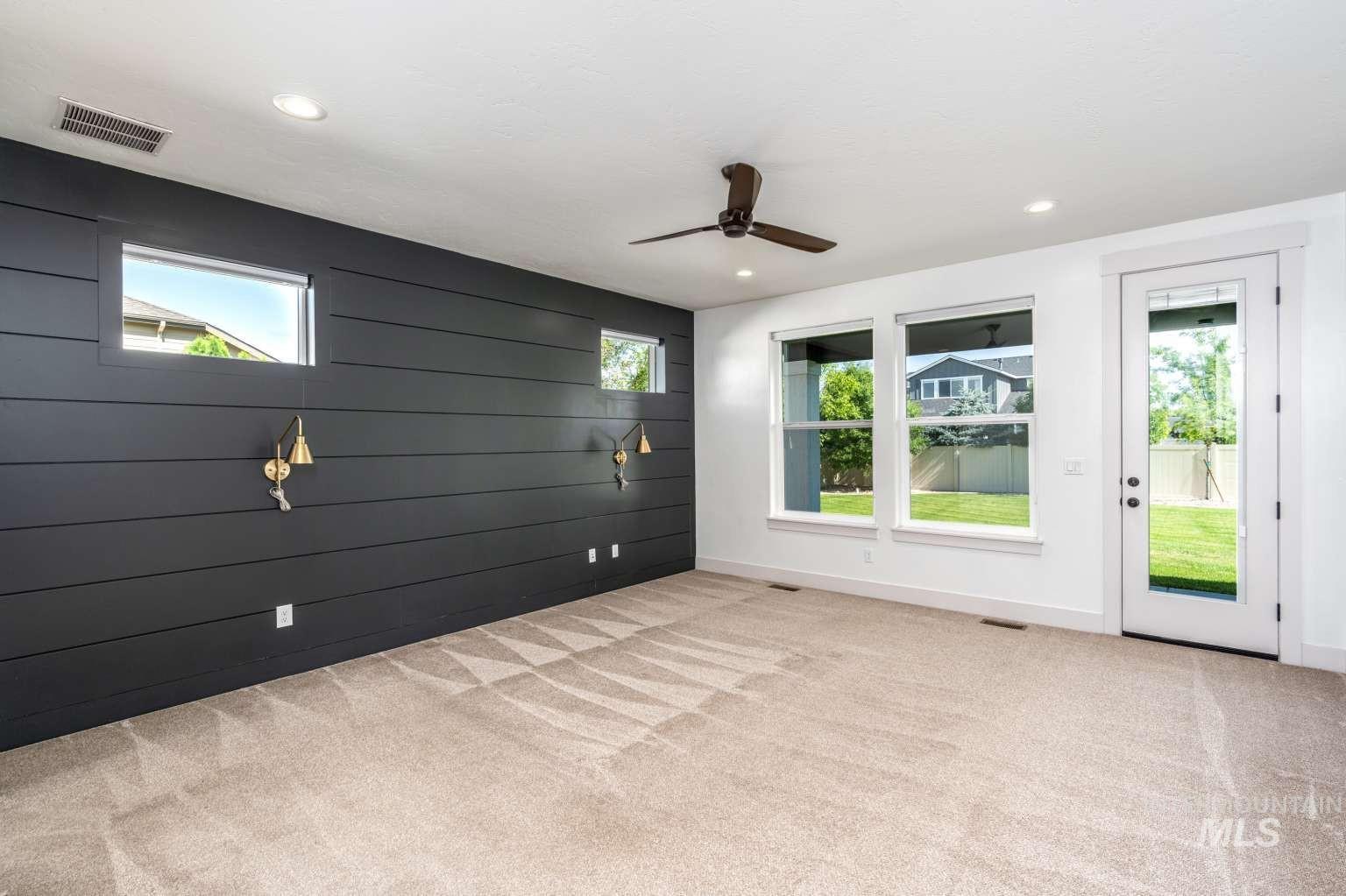 2598 E La Grange Dr