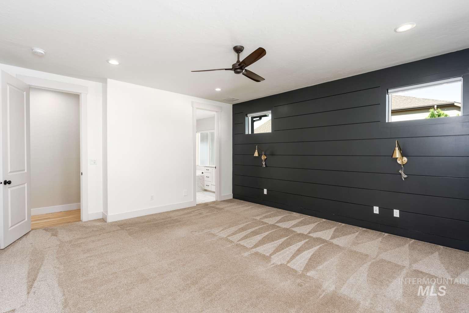 2598 E La Grange Dr