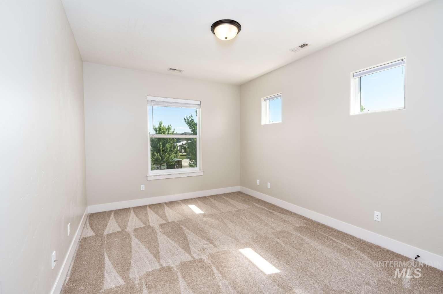 2598 E La Grange Dr