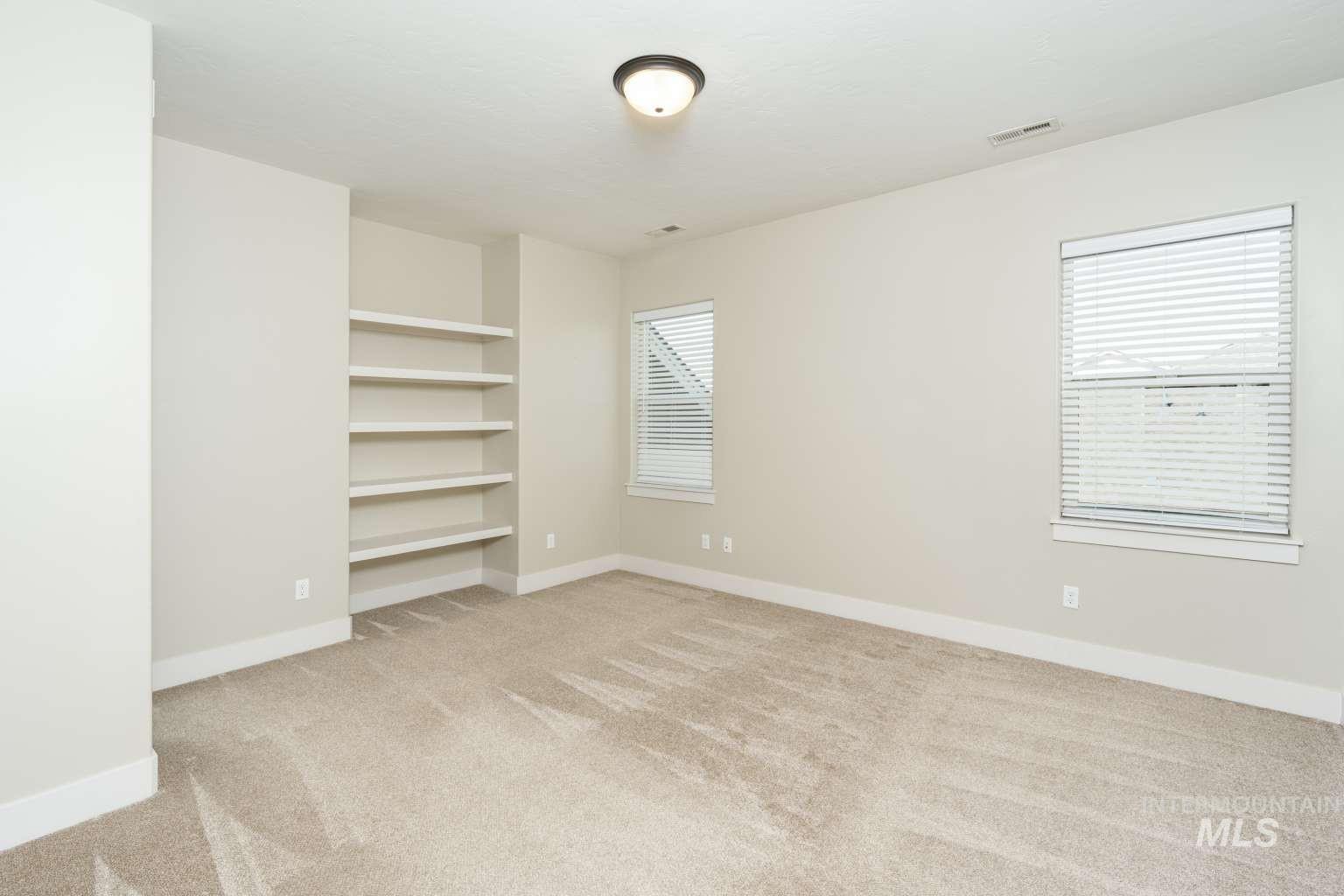 2598 E La Grange Dr